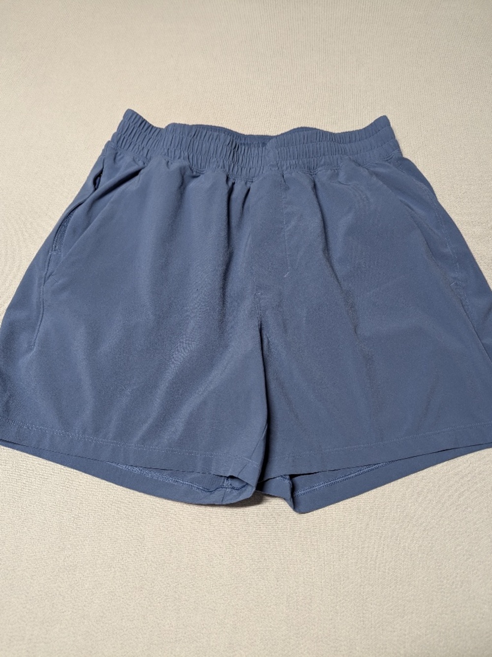 Lululemon Pace Breaker Linerless 5" Shorts - Size Medium